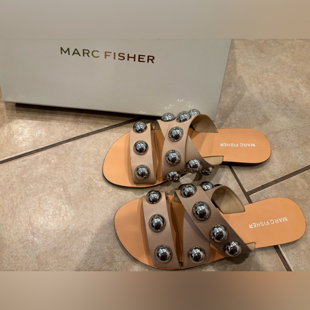 Marc Fisher size 6 sandals
